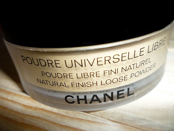 Chanel Poudre Universelle Libre Loose Powder for Natural Look
