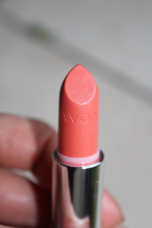 Avon Colour Rich Lipstick in Silky Peach Review - Beauty Bulletin