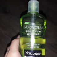 Neutrogena Visibly clear Pore &amp; Shine Daily wash review