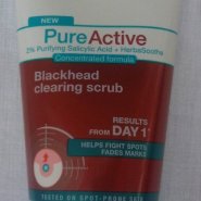Garnier Pure Active Blackhead clearing scrub