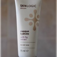 SKNLogic Hydrating masque with fig extract!