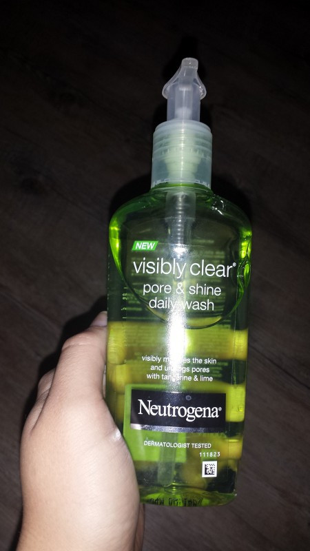 Neutrogena Visibly clear Pore &amp; Shine Daily wash review