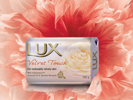 LUX Velvet Touch Soap Bar