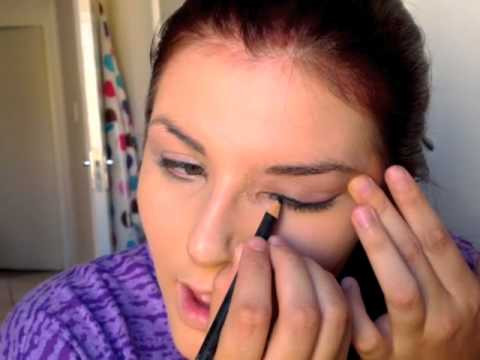 No Mirror Makeup #2 (Amy Saville)