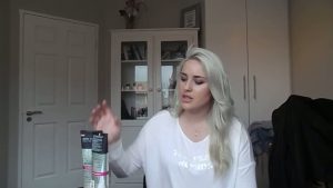 Read more about the article John Frieda HI IMPACT Vibrancy Restoring Shampoo and Conditioner for Blonde Hair.